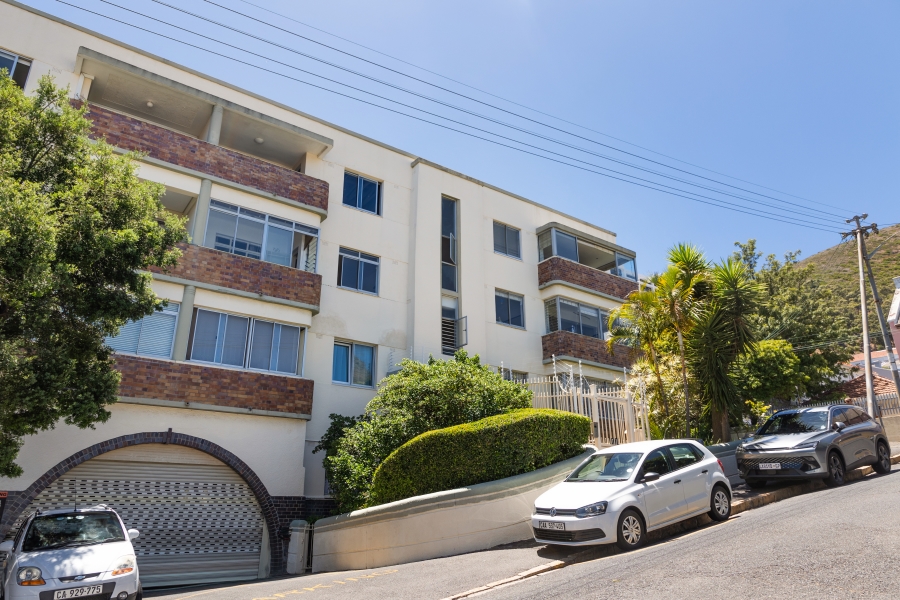 To Let 2 Bedroom Property for Rent in Sea Point Western Cape